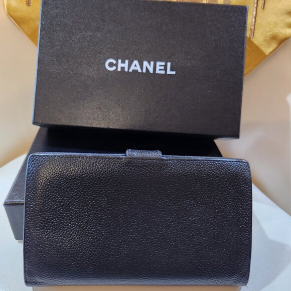Chanel Bifold Long Wallet - Black Caviar - Picture 11 of 16